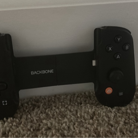 Backbone One (Lightning) - Mobile Gaming Controller for iPhone OBO - Picture 4 of 5